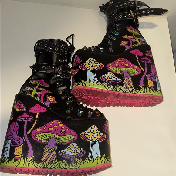 Dolls Kill Shoes - Current Mood PSYCHEDELIC FAIRYTALE DOUBLE STACK TRAITOR BOOTS